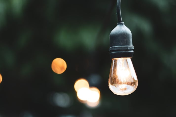 Lights down_philip-moore-pGugunv7Uf4-unsplash-1024x683